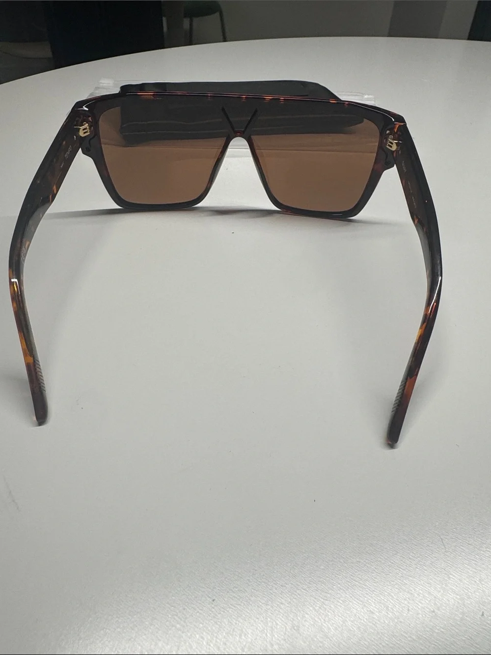 Quay Australia Dark Brown Sunglasses w/Pouch (UNISEX)